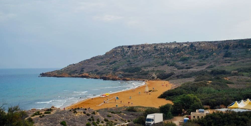 playa de arena en Gozo