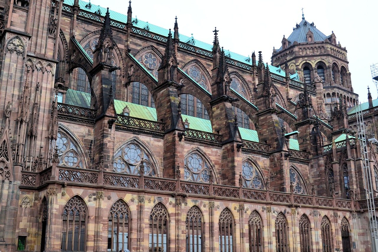 Visitar catedral de Estrasburgo.